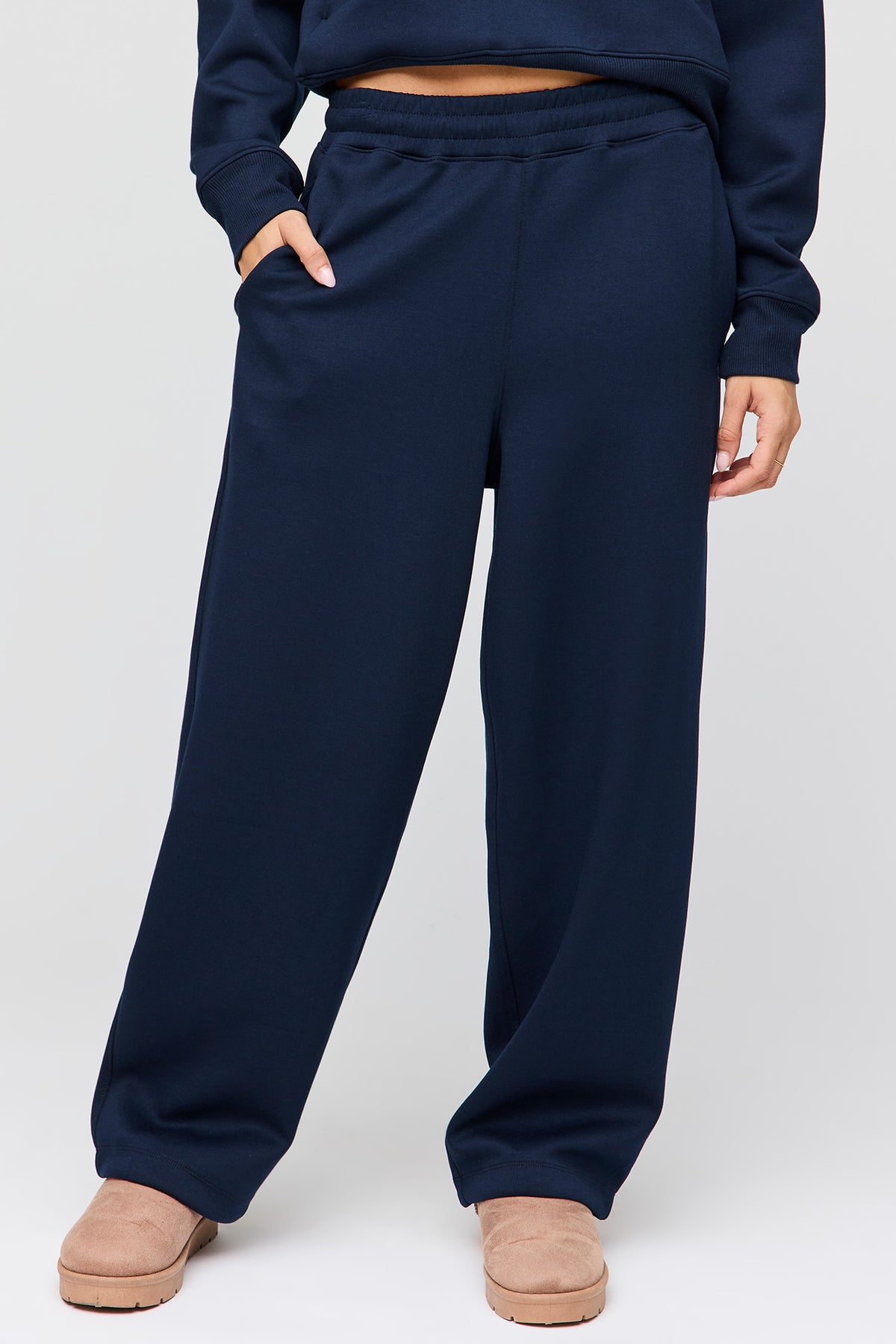 Vue alternative 2. Pantalon d'entraînement à jambe baril en scuba de luxe