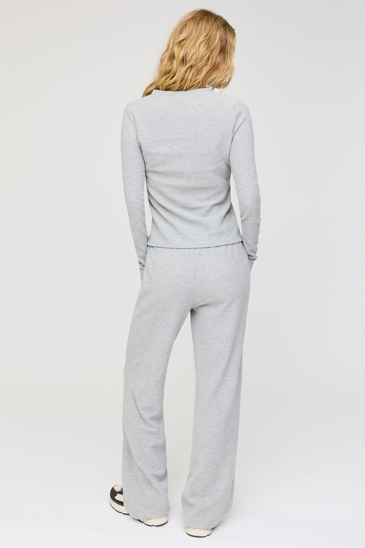 Vue alternative 3. Pantalon à jambe droite en tricot gaufré
