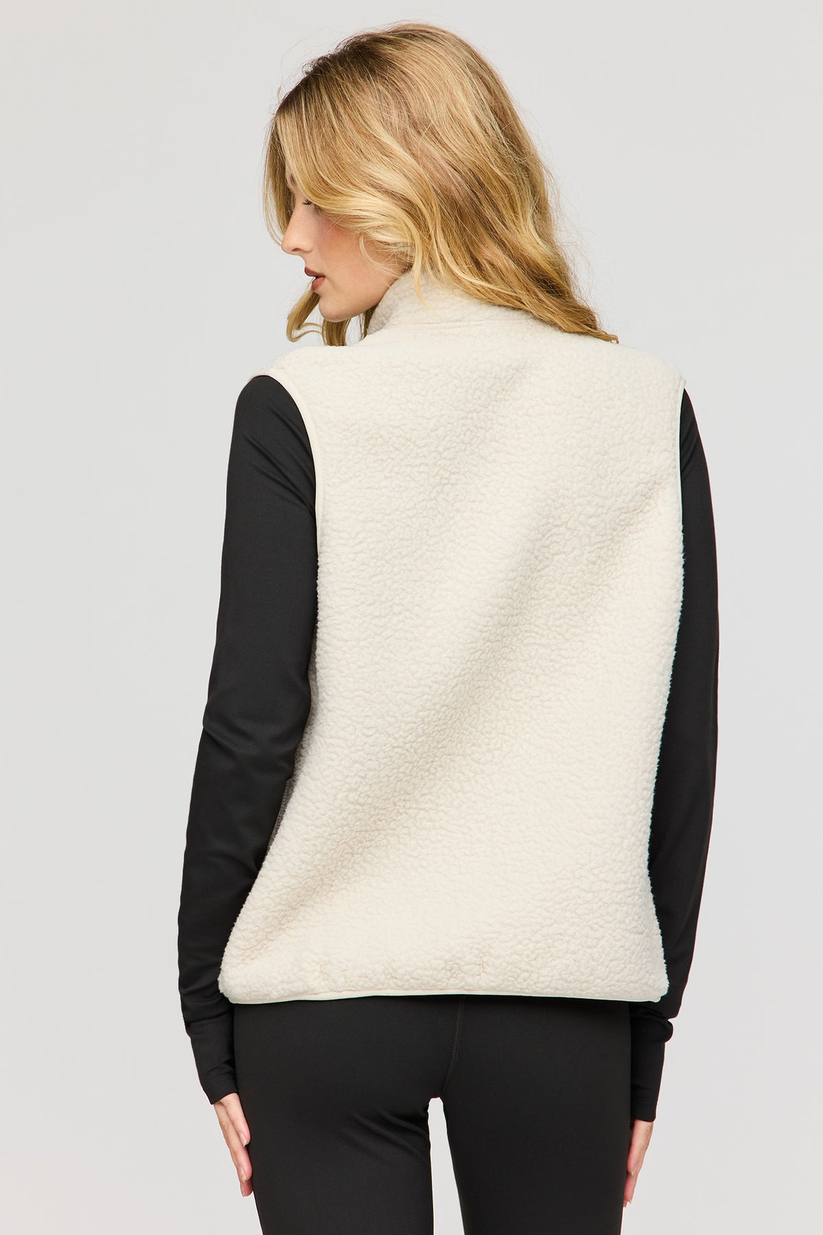 Vue alternative 2. Veste Active en Sherpa