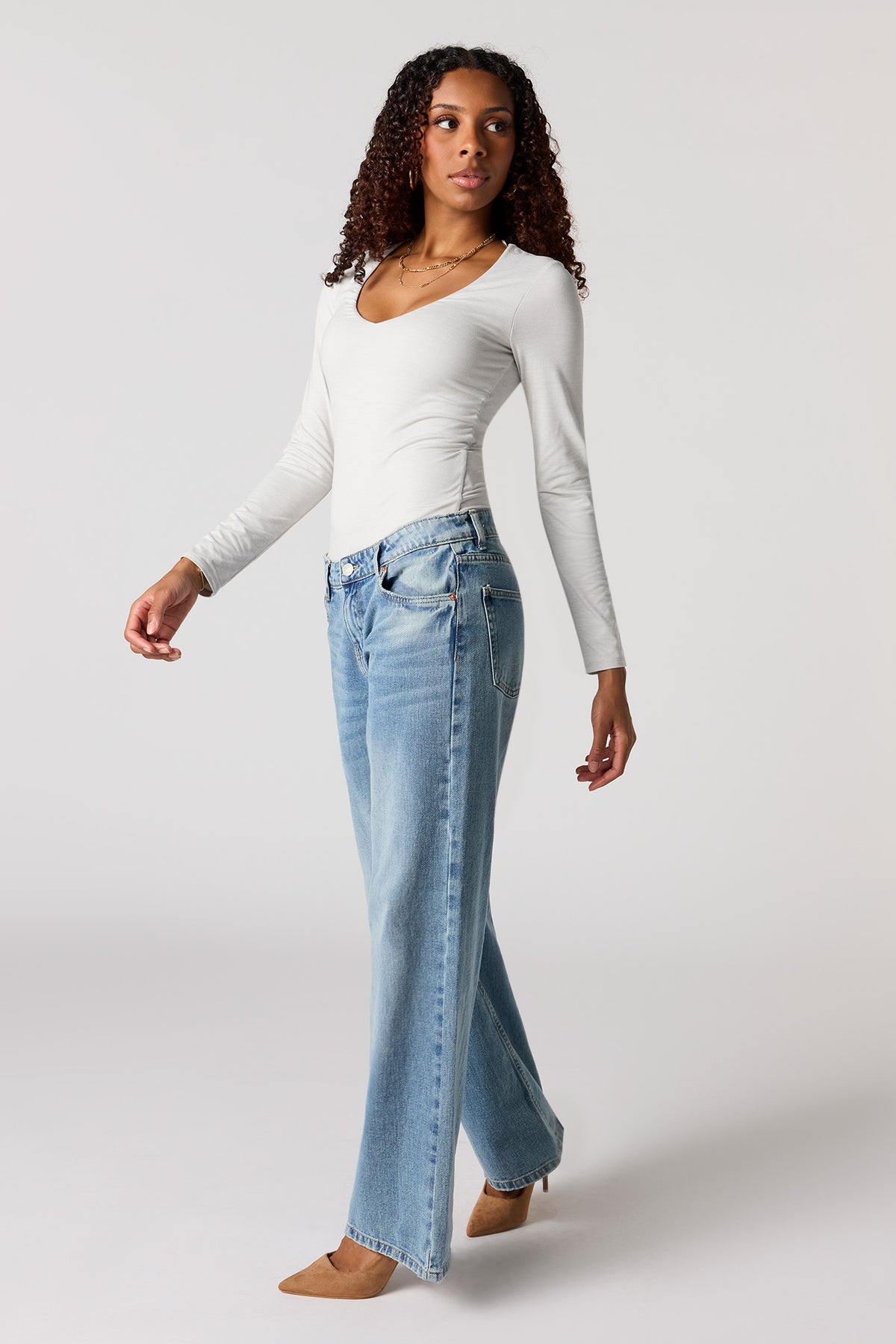 Alt View 3. V-Neckline Long Sleeve Bodysuit - Off White