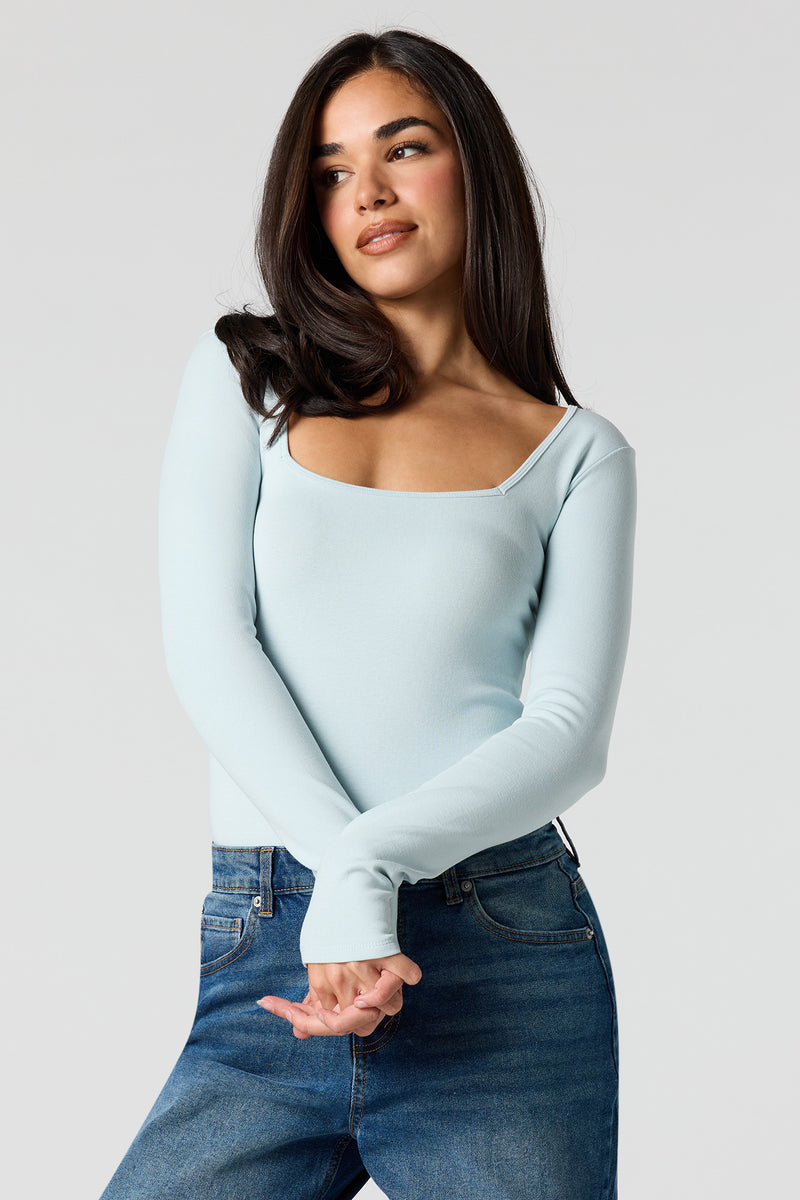 Maillot à manches longues avec encolure carrée