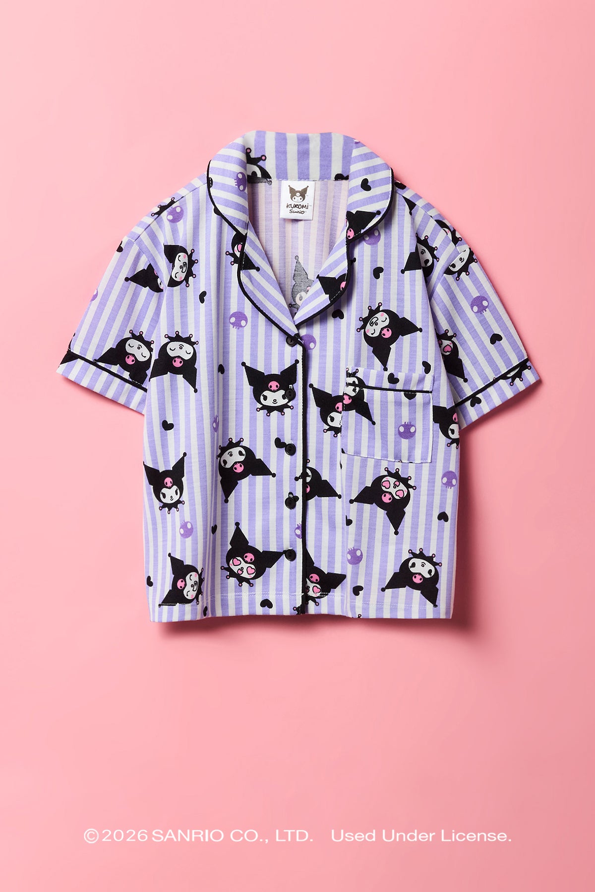 Vue alternative 2. Ensemble pyjama avec haut boutonné à imprimé Kuromi™ et pantalon pour fille