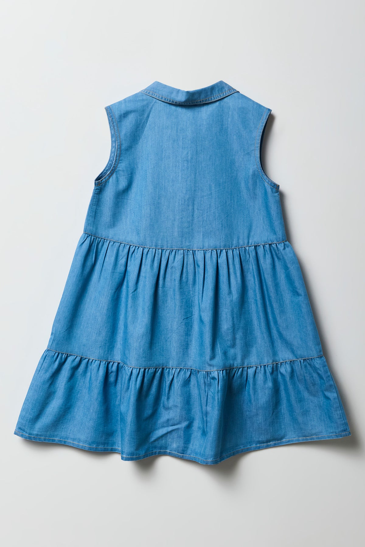 Vue alternative 2. Robe boutonnée volantée en denim