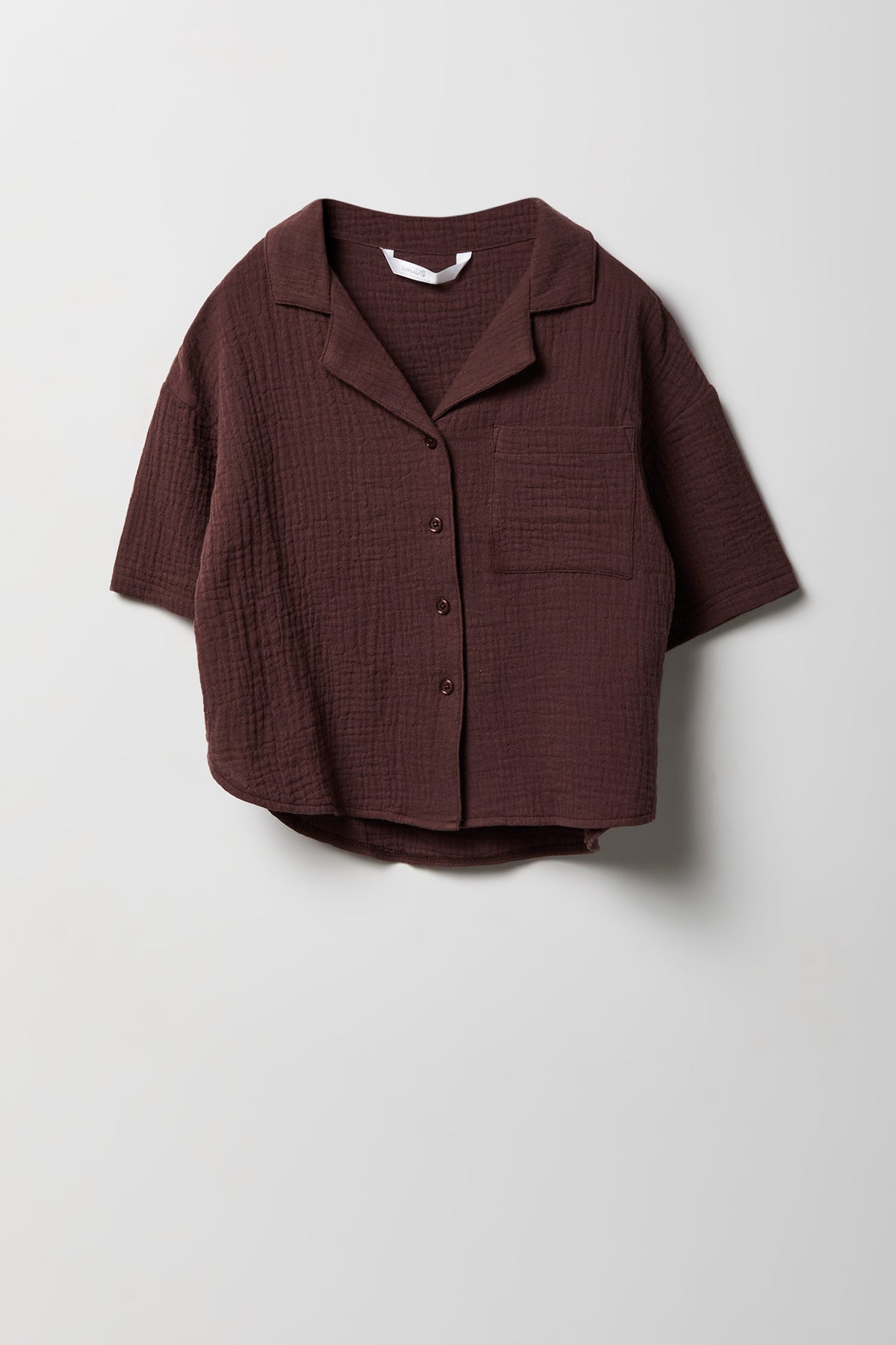 Vue alternative 2. Ensemble avec haut boutonné en gaze et short pour fille