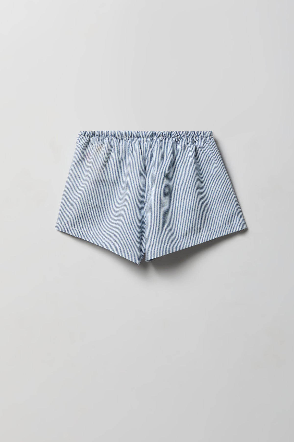 Alt View 2. Girls Linen-Blend Pinstriped Short - Blue