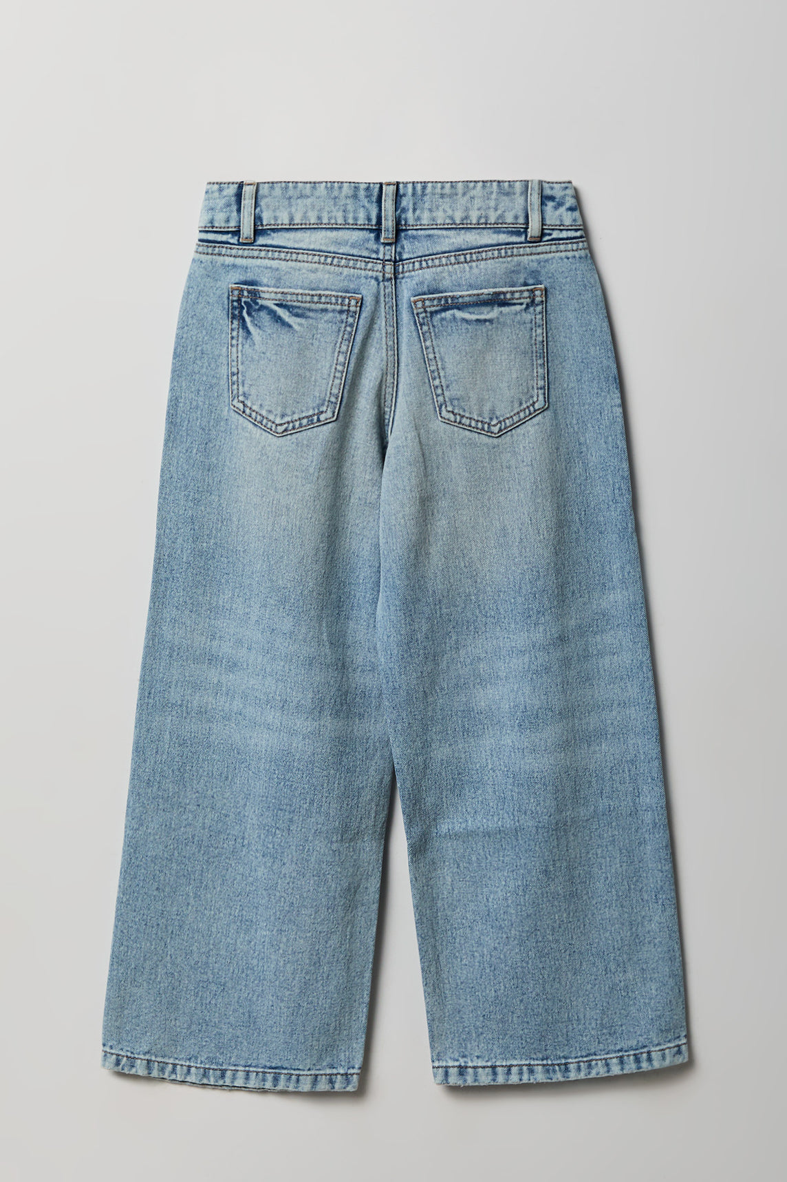 Alt View 2. Girls Mid Rise Super Baggy Light Jean - Light Denim Blue