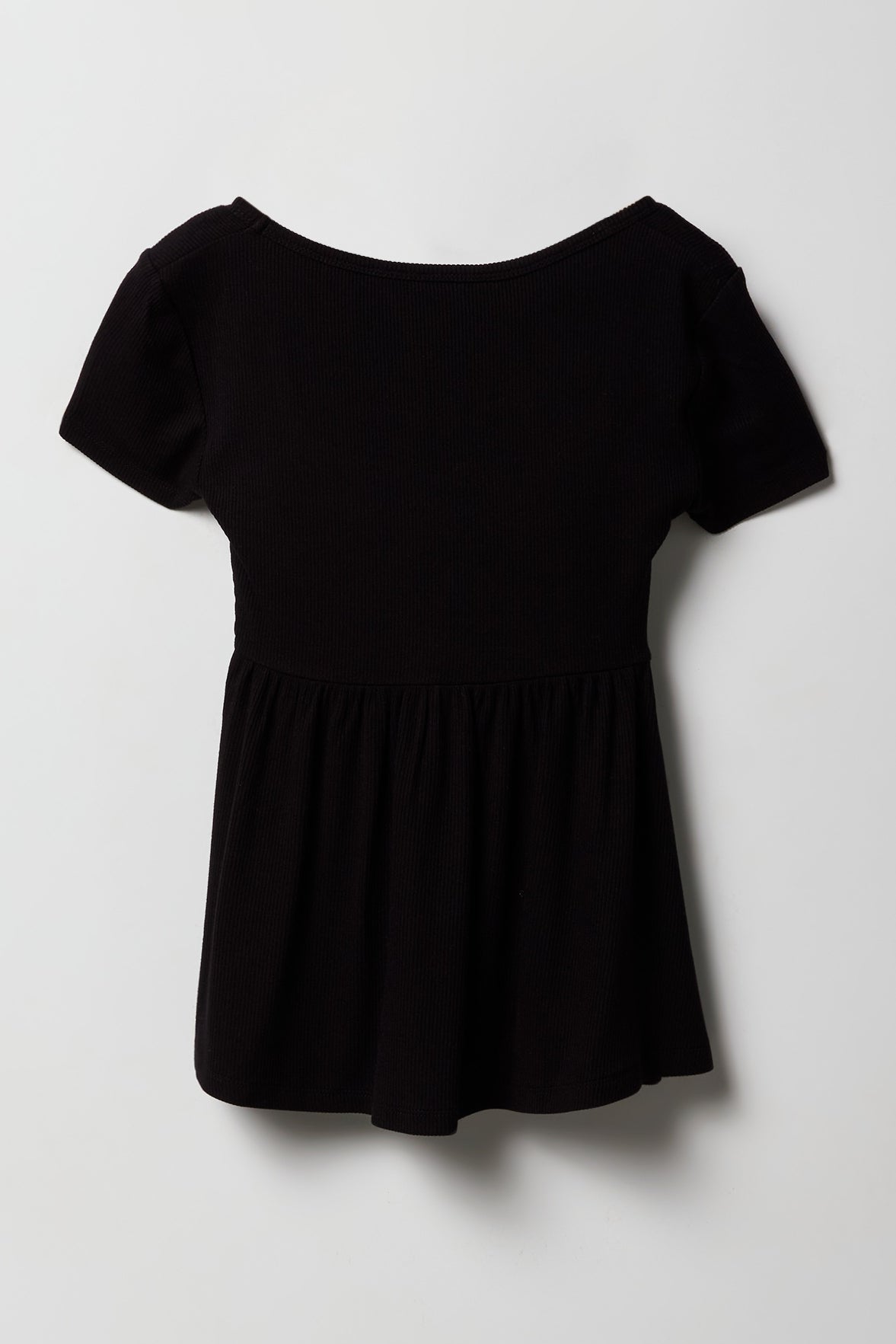 Vue alternative 2. Haut cintré à bavette avant pour filles
