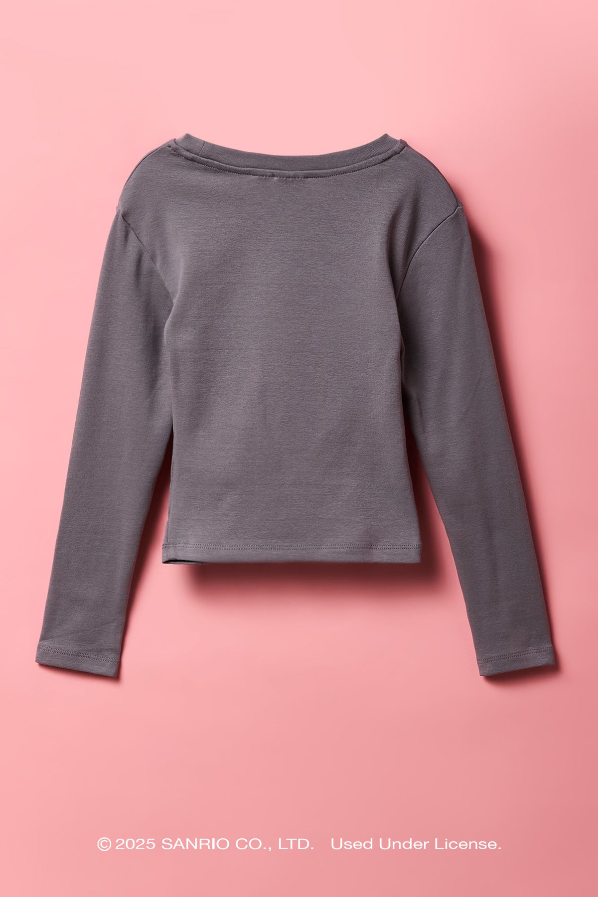 Vue alternative 2. Haut à manche longue côtelé cintré Kuromi™ pour filles
