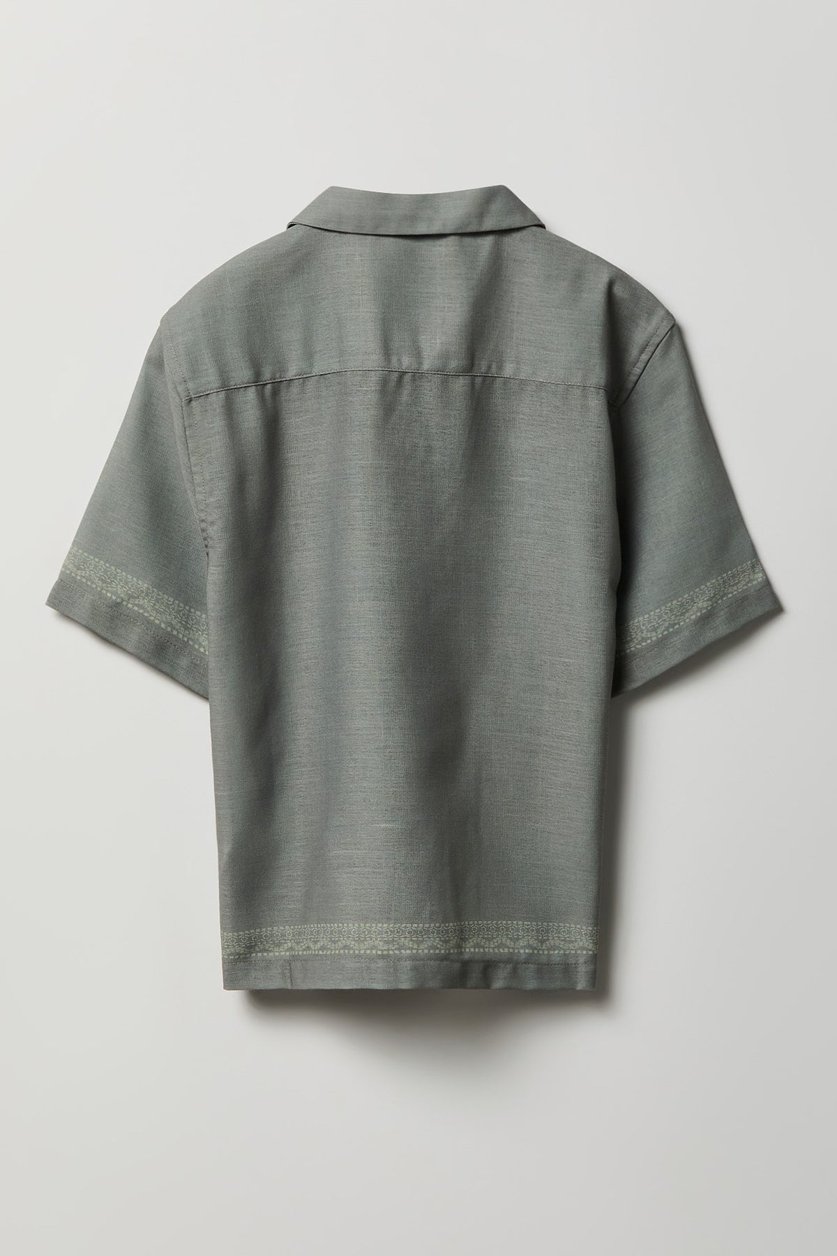 Alt View 2. Boys Tropical Print Button-Up Boxy Top - Green