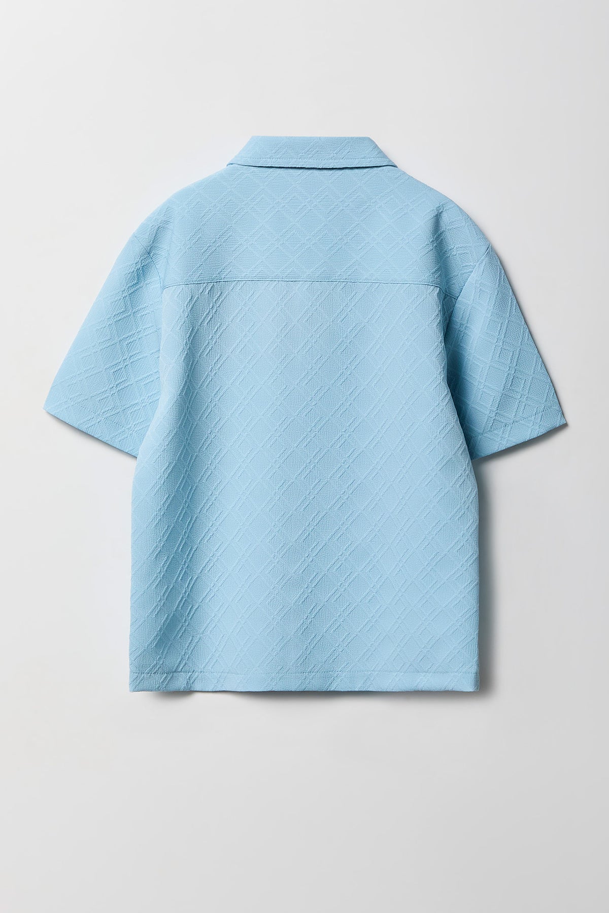 Vue alternative 2. Haut boutonné texturé avec col pour garçon