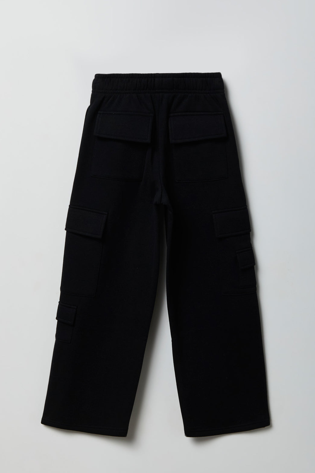 Alt View 2. Girls Cargo Fleece Sweatpant - Black