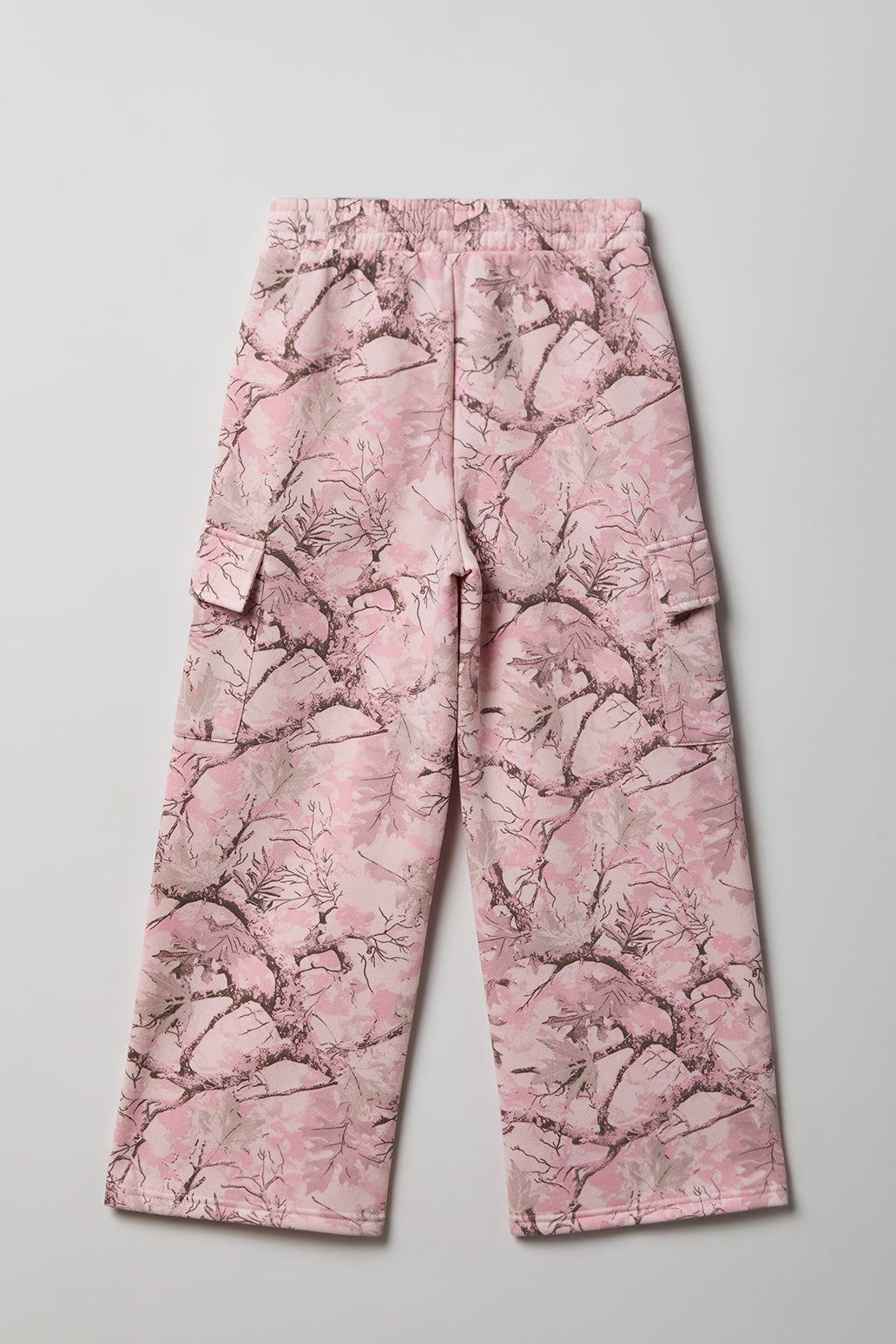 Vue alternative 2. Pantalon d'entraînement cargo à jambe large en molleton avec motif camouflage pour fille