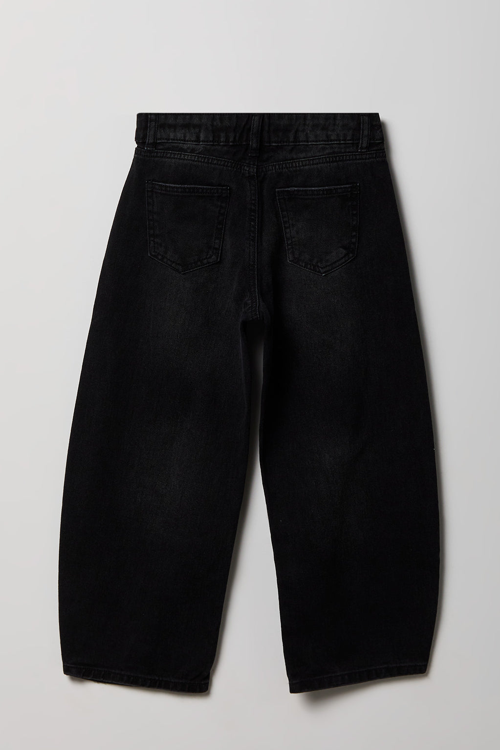 Alt View 2. Girls Mid Rise Barrel Jean - Black