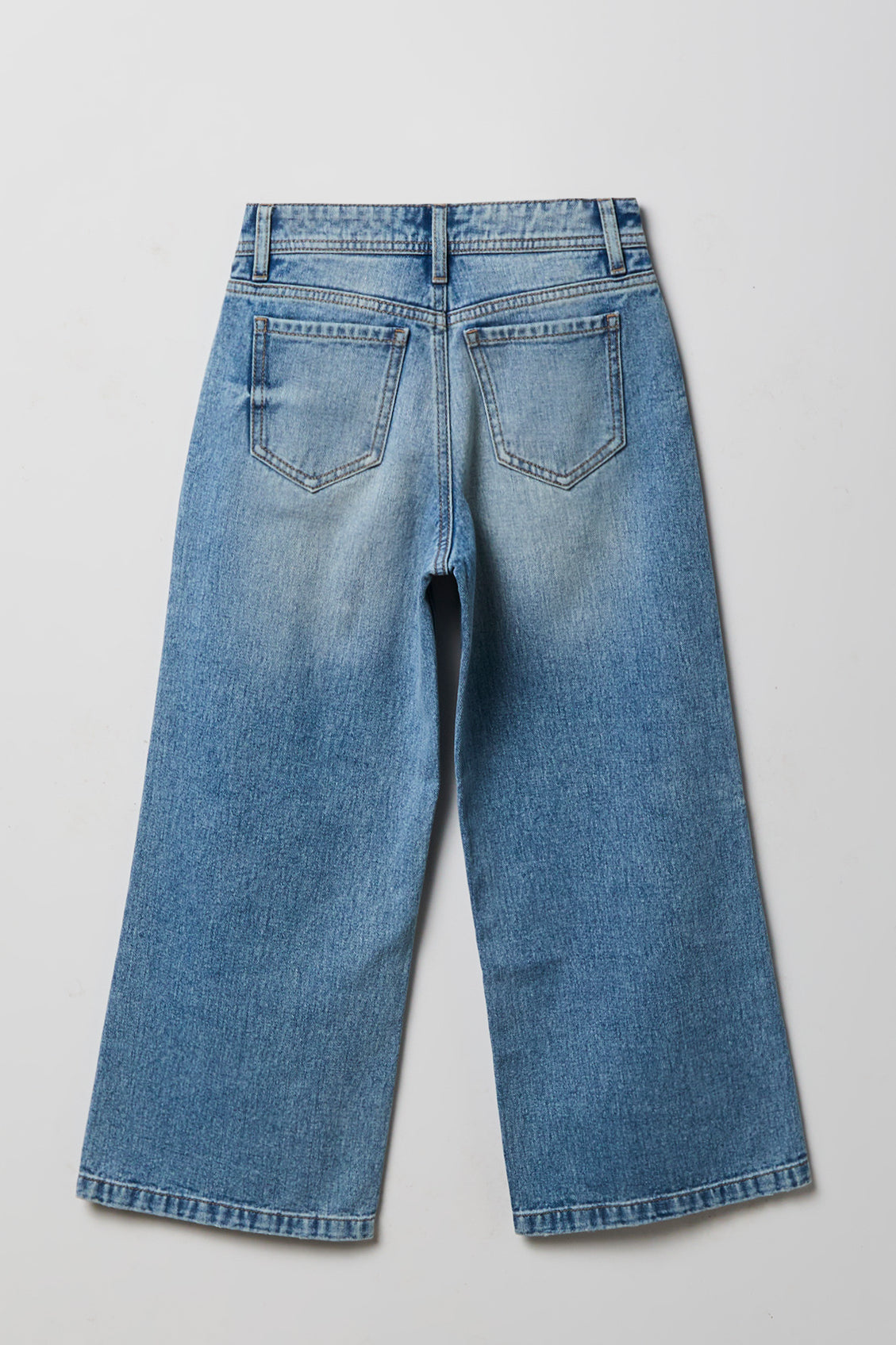Vue alternative 2. Jean à jambe large et taille hute avec porte-clés pour fille