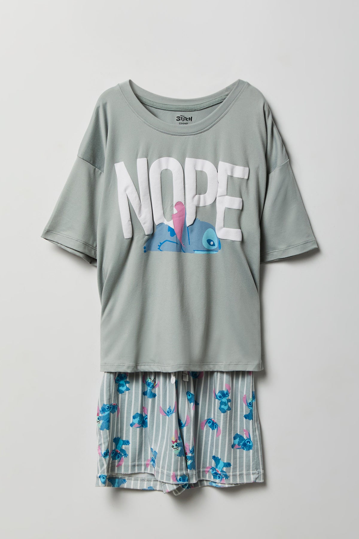 Ensemble pyjama avec t-shirt à imprimé Stitch et short pour fille
