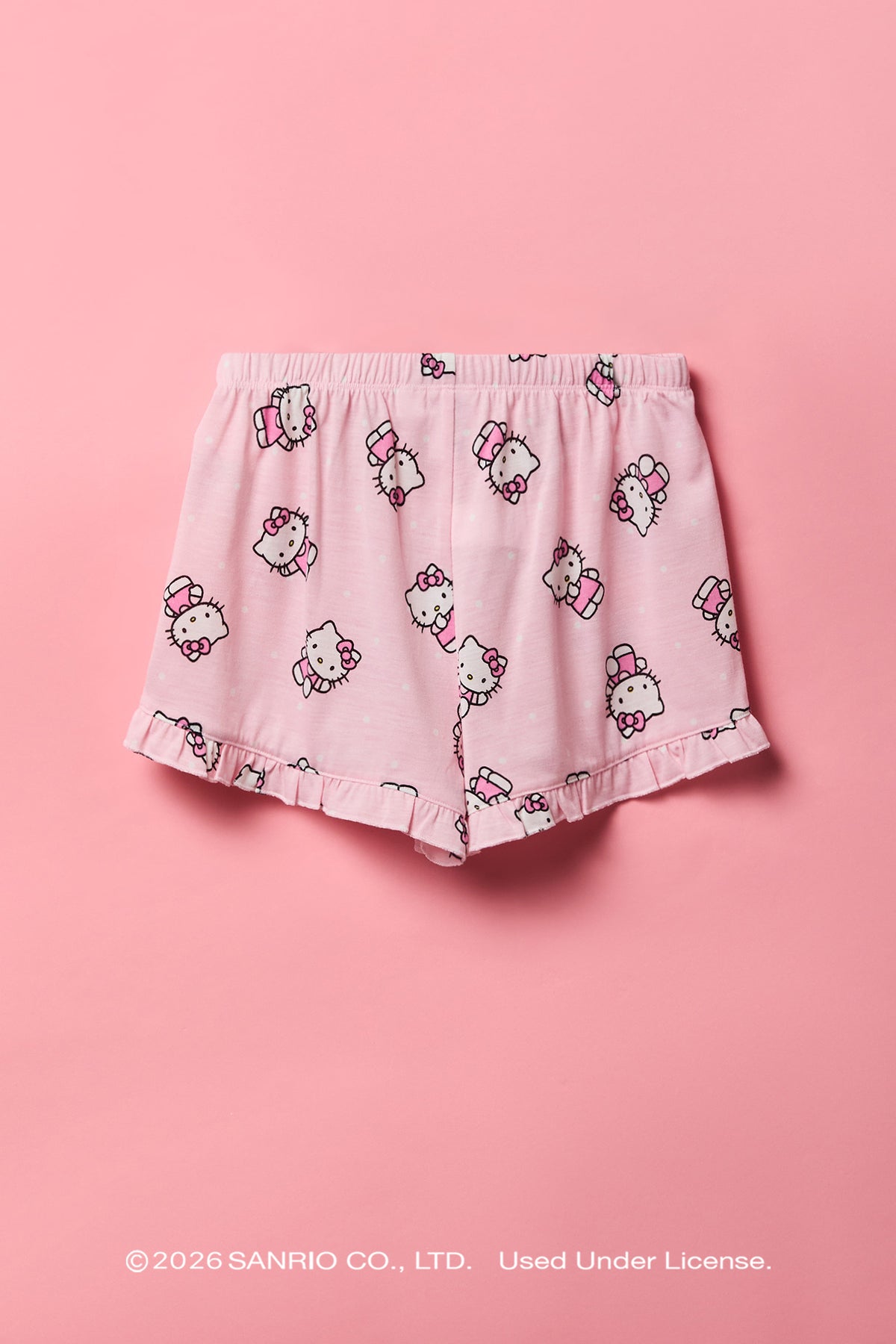 Vue alternative 5. Ensemble pyjama avec haut boutonné à imprimé Hello Kitty® et short pour fille