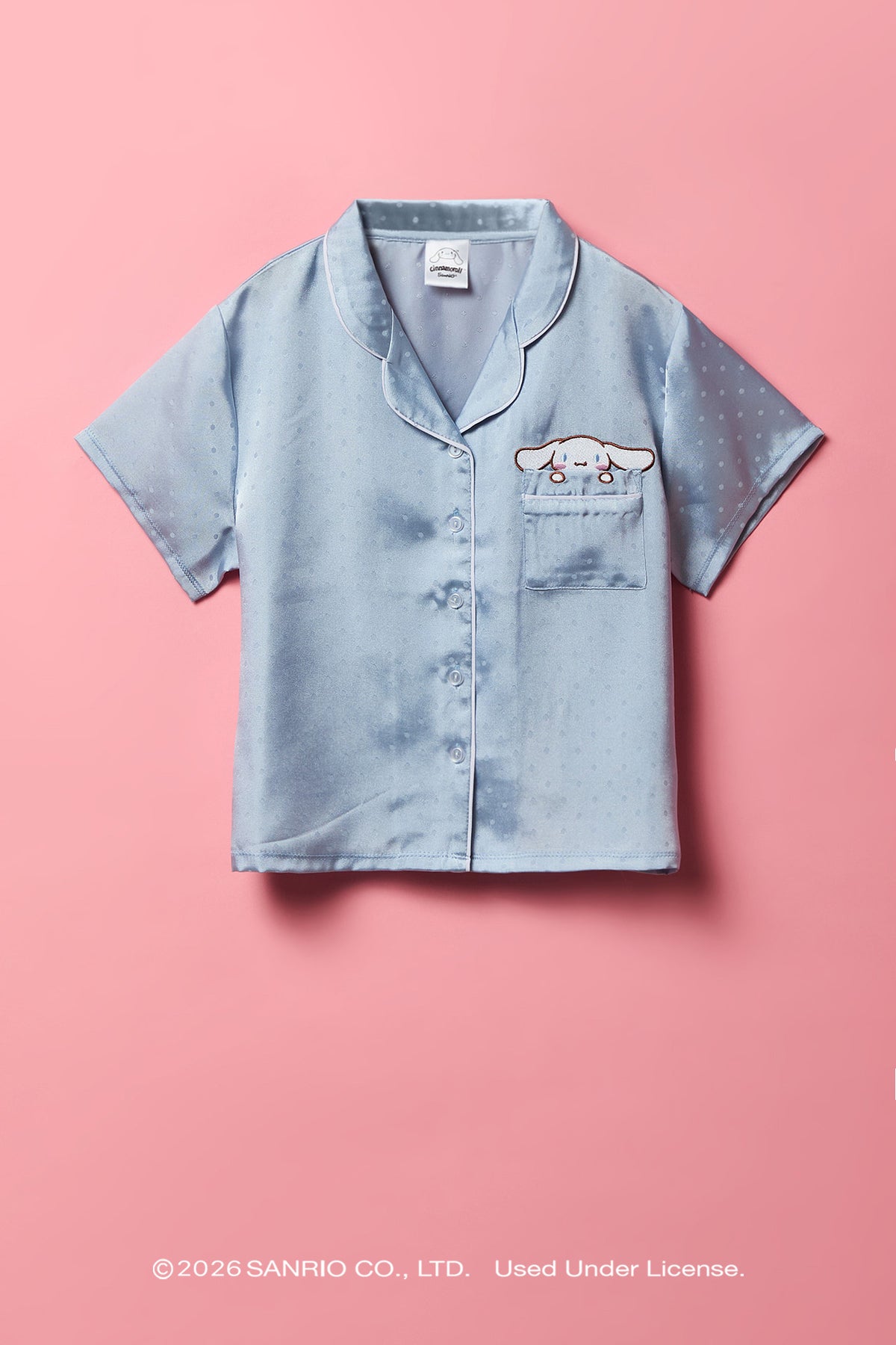 Vue alternative 2. Ensemble pyjama avec haut boutonné à motif brodé Cinnamoroll™ pour fille