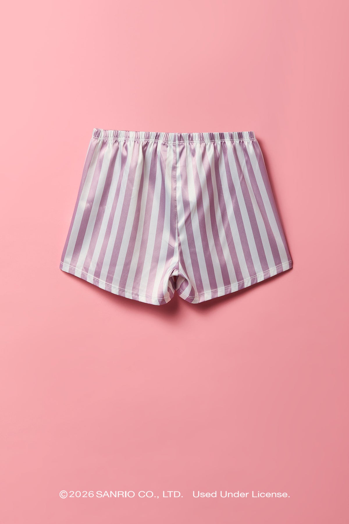 Vue alternative 5. Ensemble pyjama avec haut boutonné à motif brodé Kuromi™ pour fille