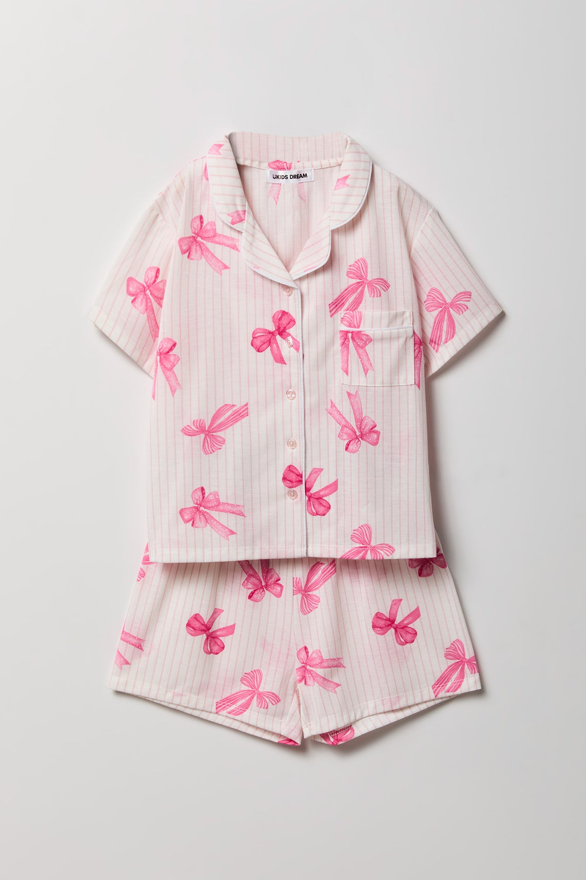 Ensemble pyjama avec haut boutonné et short pour fille