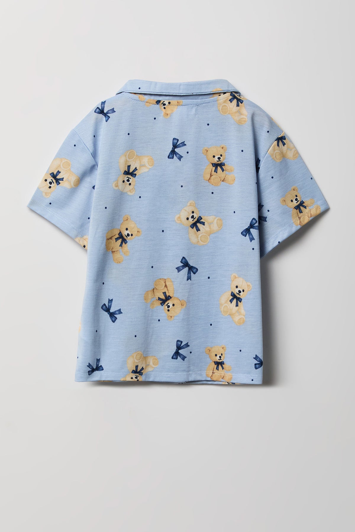 Vue alternative 3. Ensemble pyjama avec haut boutonné et short pour fille