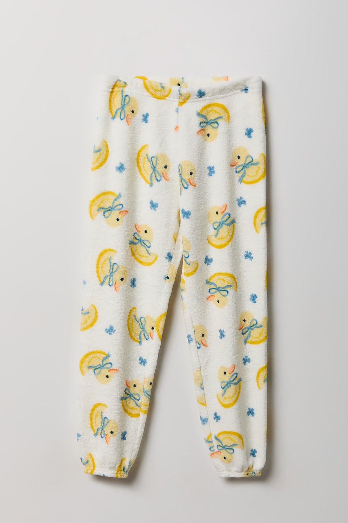 Alt View 4. Girls Graphic T-Shirt & Plush Pant Pajama Set - White