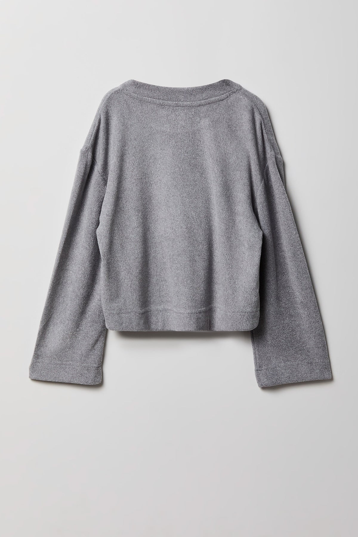Vue alternative 3. Ensemble avec haut à manches longues et pantalon à jambe large