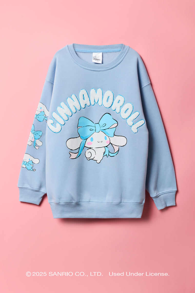Chandail surdimensionné avec motif brodé Cinnamoroll™ en chenille pour fille