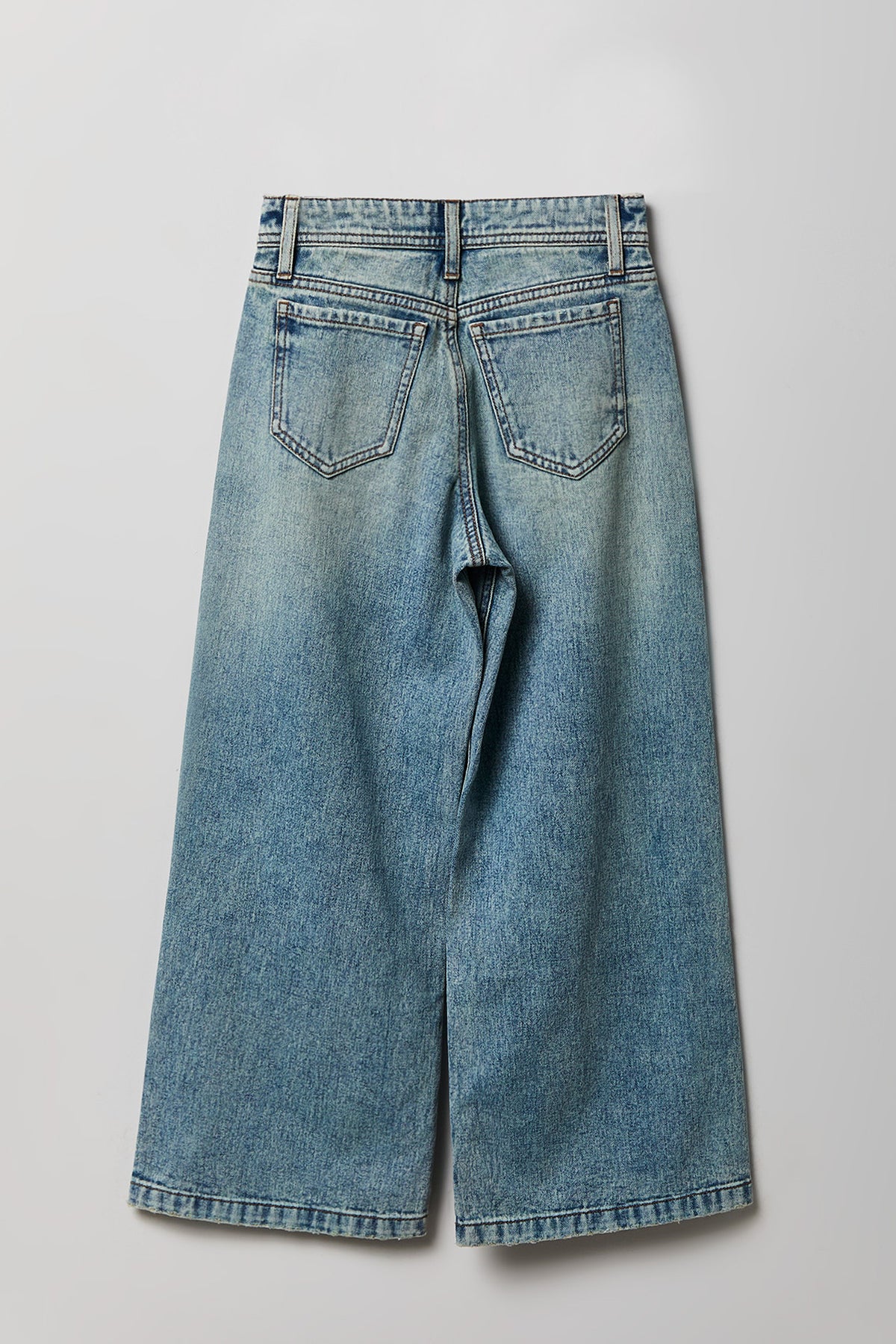 Vue alternative 2. Jean à jambe large et taille haute pour fille