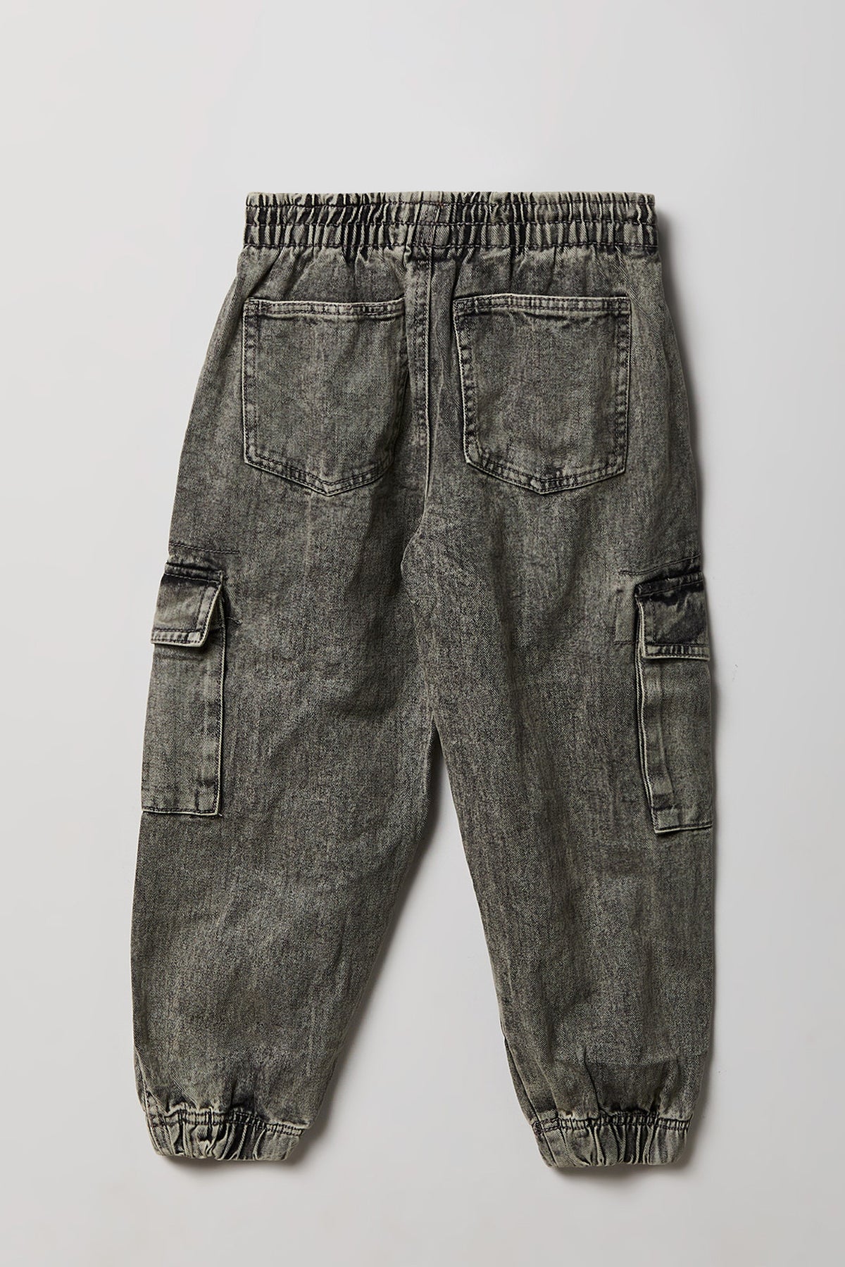 Vue alternative 2. Jogger en denim à graffitis pour garçon