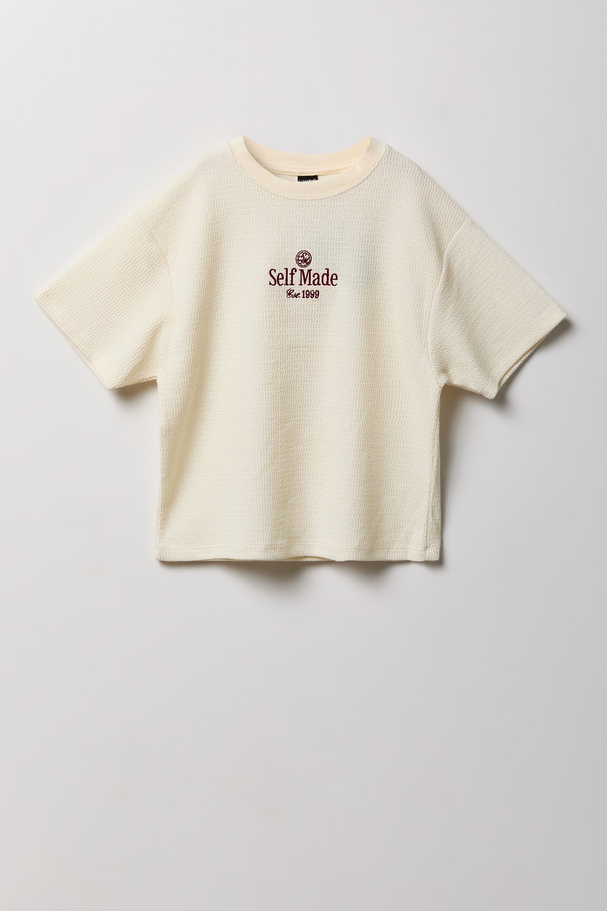 T-shirt carré texturé avec motif brodé pour garçon