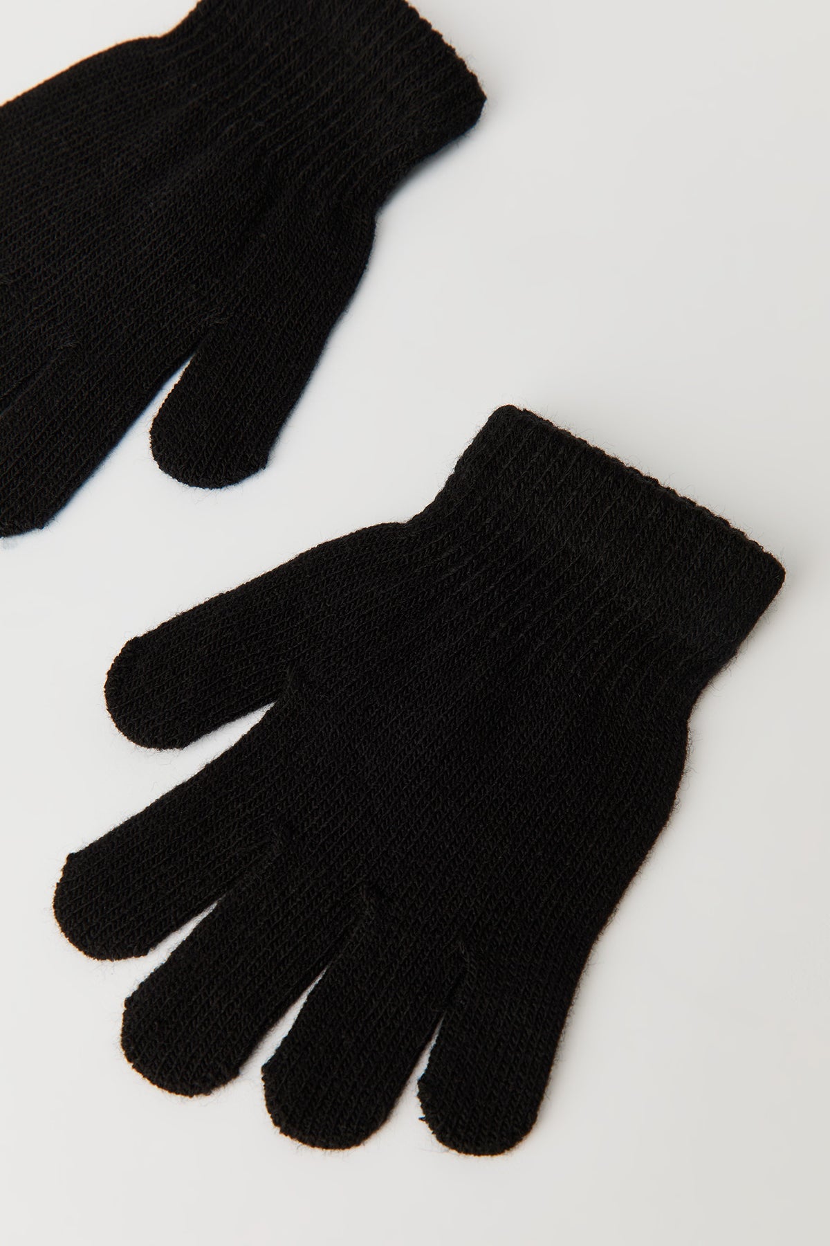 Alt View 3. Kids Original Hat & Glove Set - Black