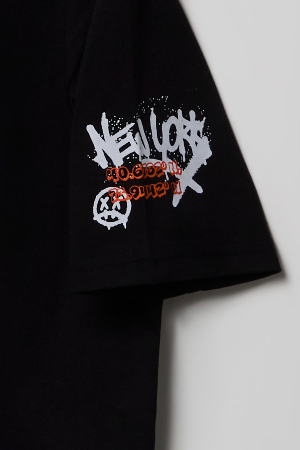 Alt View 3. Kids Graffiti Graphic T-Shirt - Black