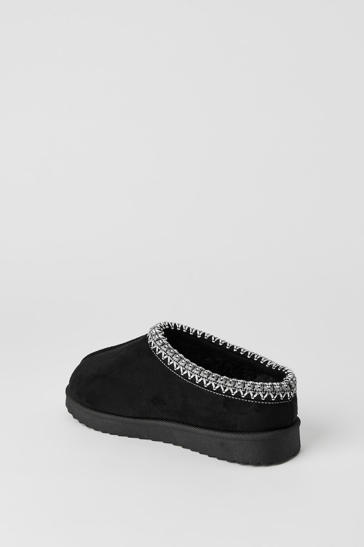 Vue alternative 4. Pantoufles en similisuède avec motif brodé pour enfant
