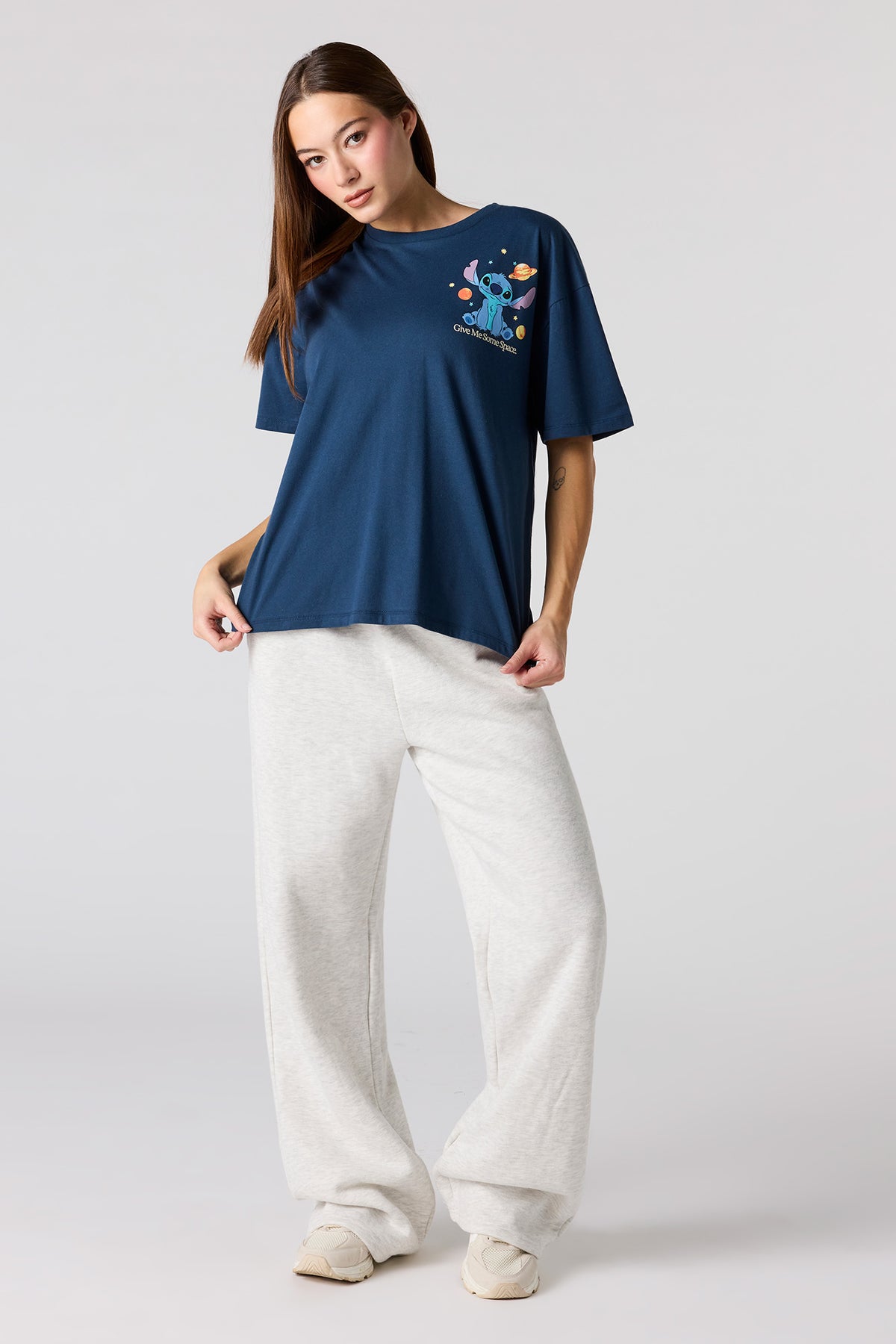 Vue alternative 3. T-shirt de coupe garçonne à imprimé Stitch Space HD