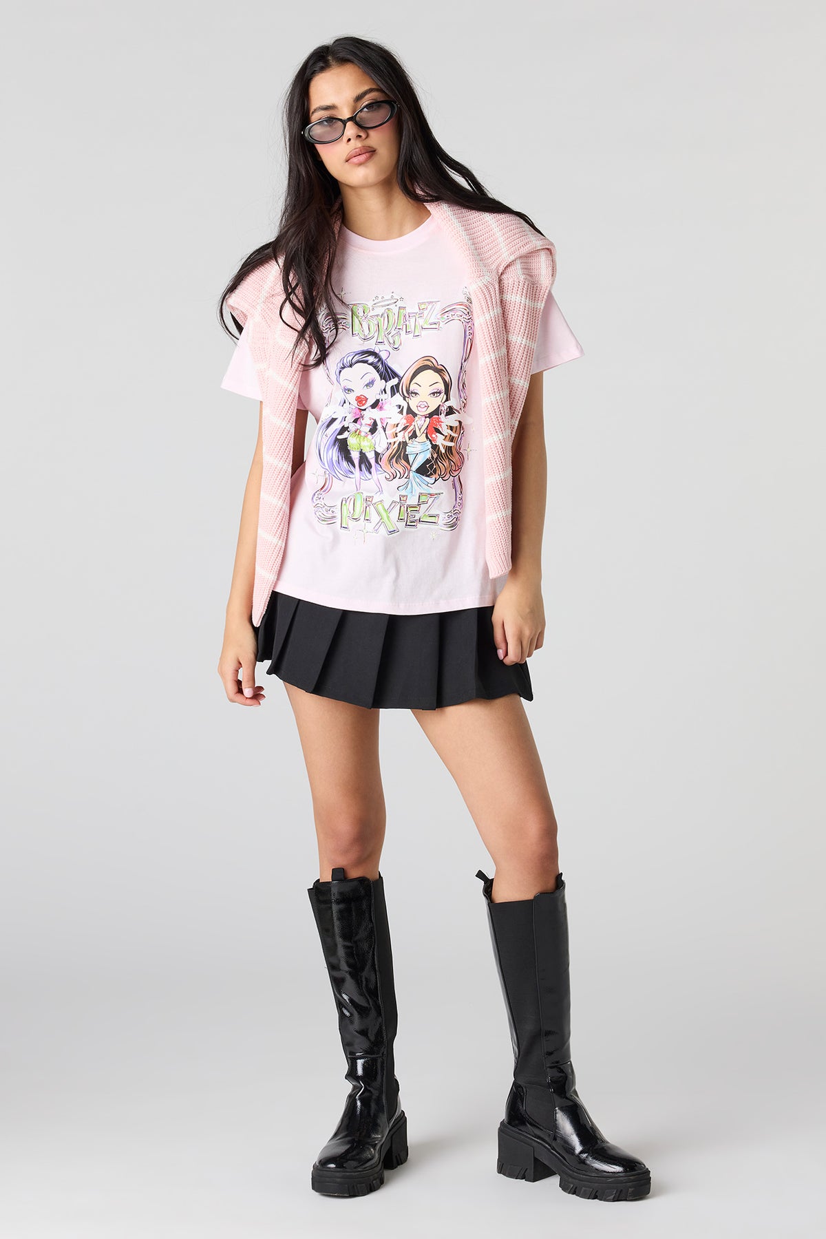 Alt View 3. Bratz Graphic Boyfriend T-Shirt - Light Pink
