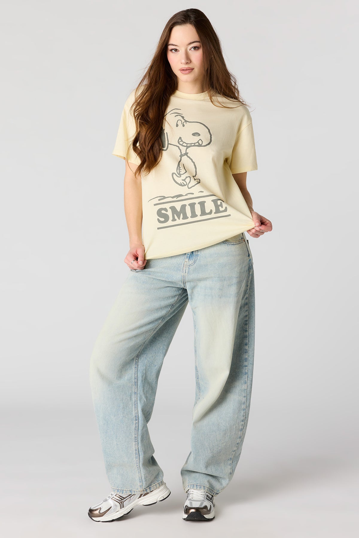 Vue alternative 3. T-shirt de coupe garçonne à imprimé Peanuts Snoopy