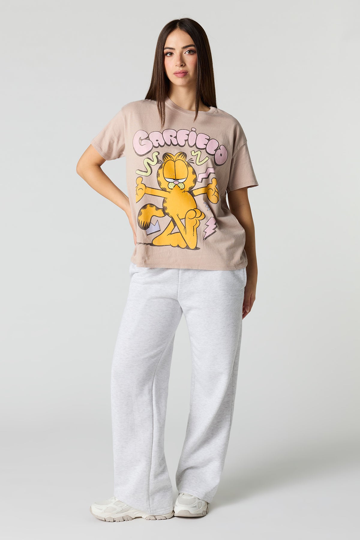 Alt View 3. Garfield Graphic Boyfriend T-Shirt - Taupe
