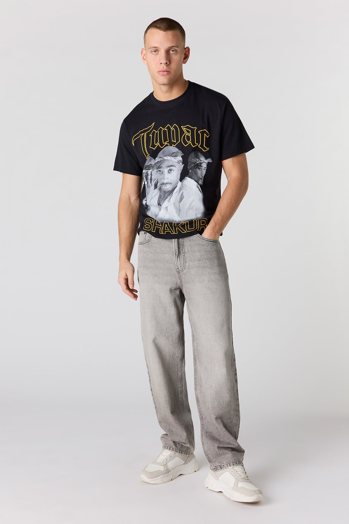 Vue alternative 3. T-shirt à imprimé Tupac en relief