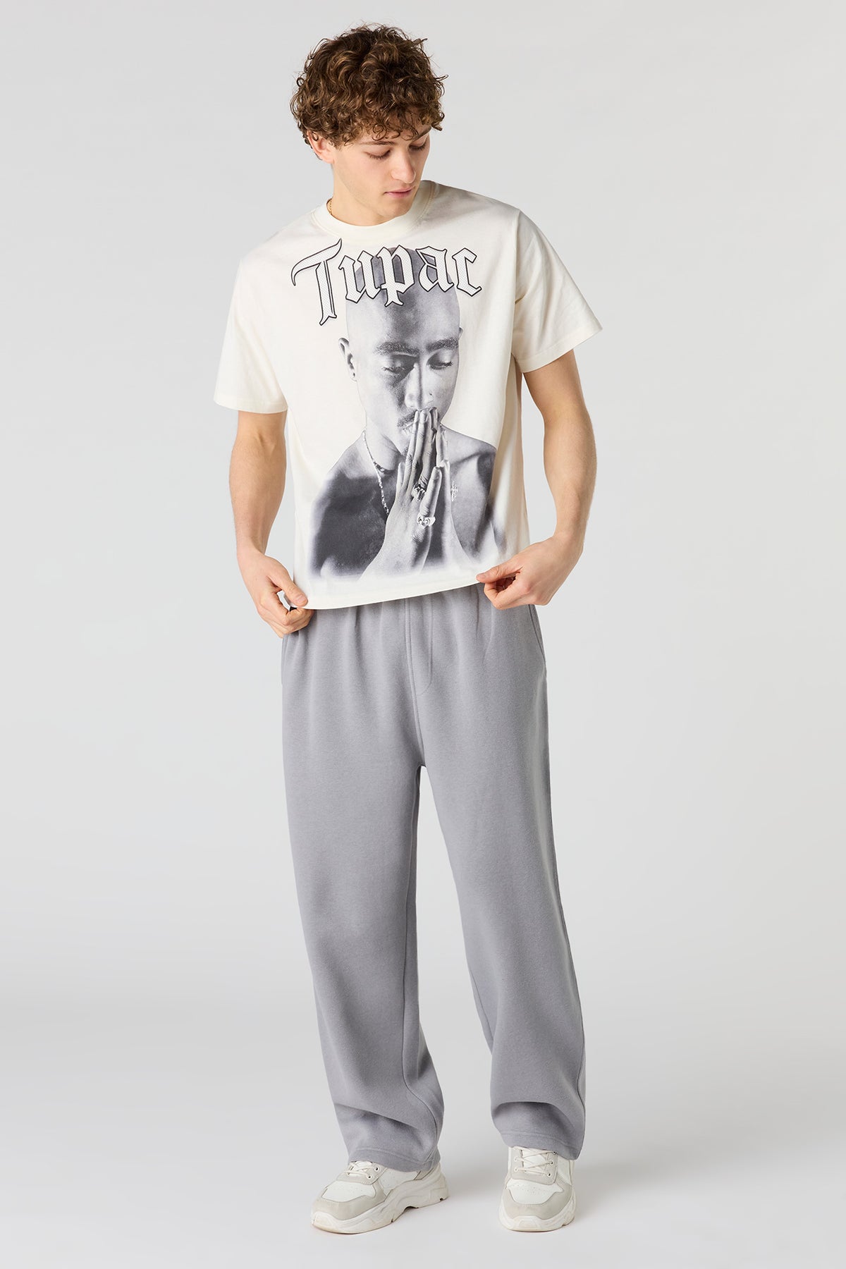 Alt View 3. Tupac Graphic T-Shirt - Off White