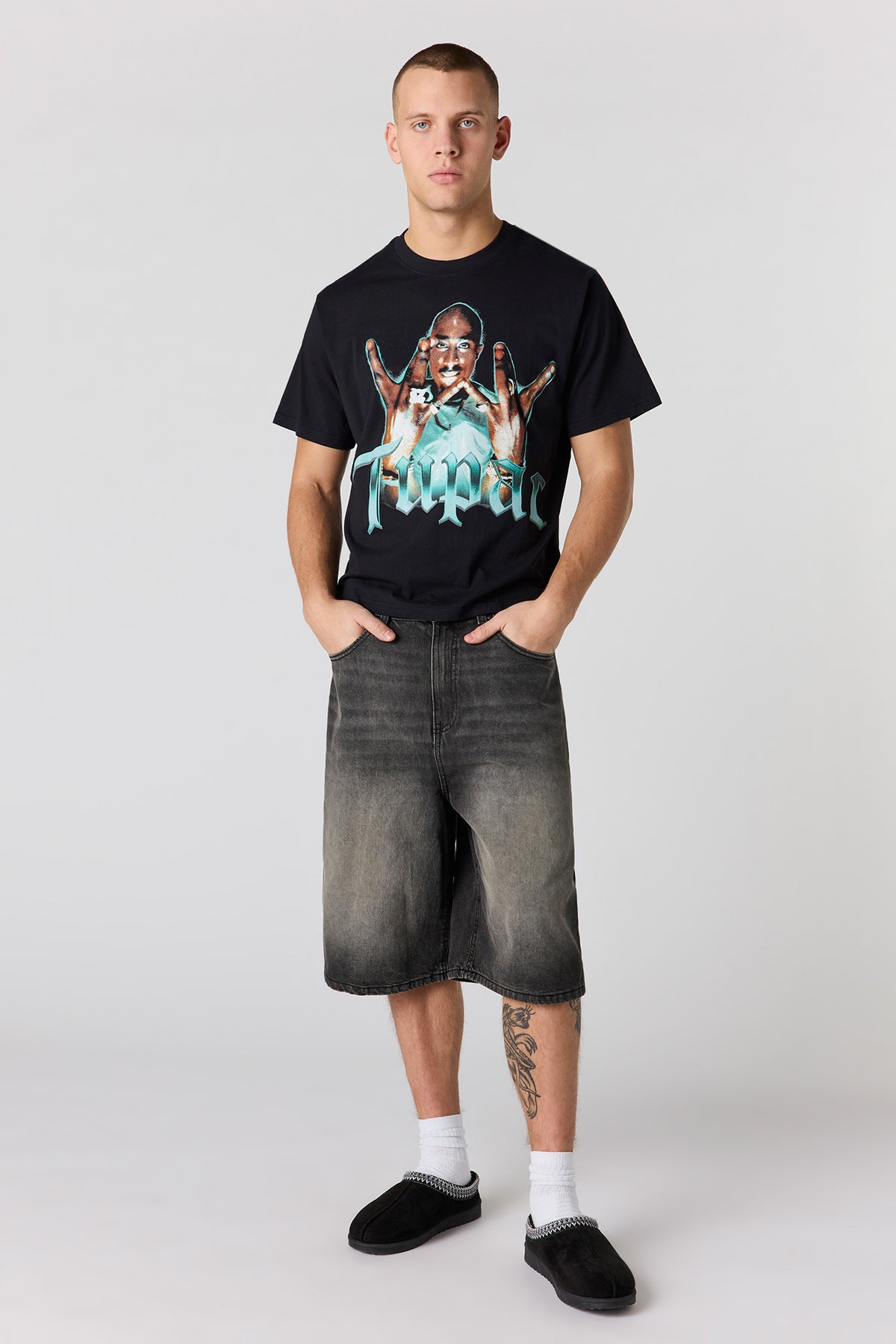 Alt View 3. Tupac Graphic T-Shirt - Black