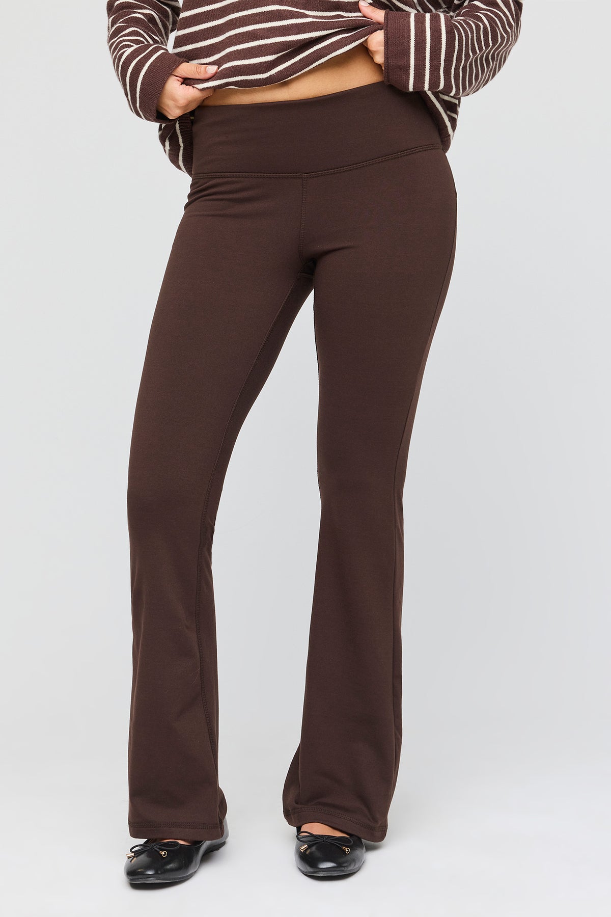 Vue alternative 2. Legging à jambe évasée doublé d emolleton