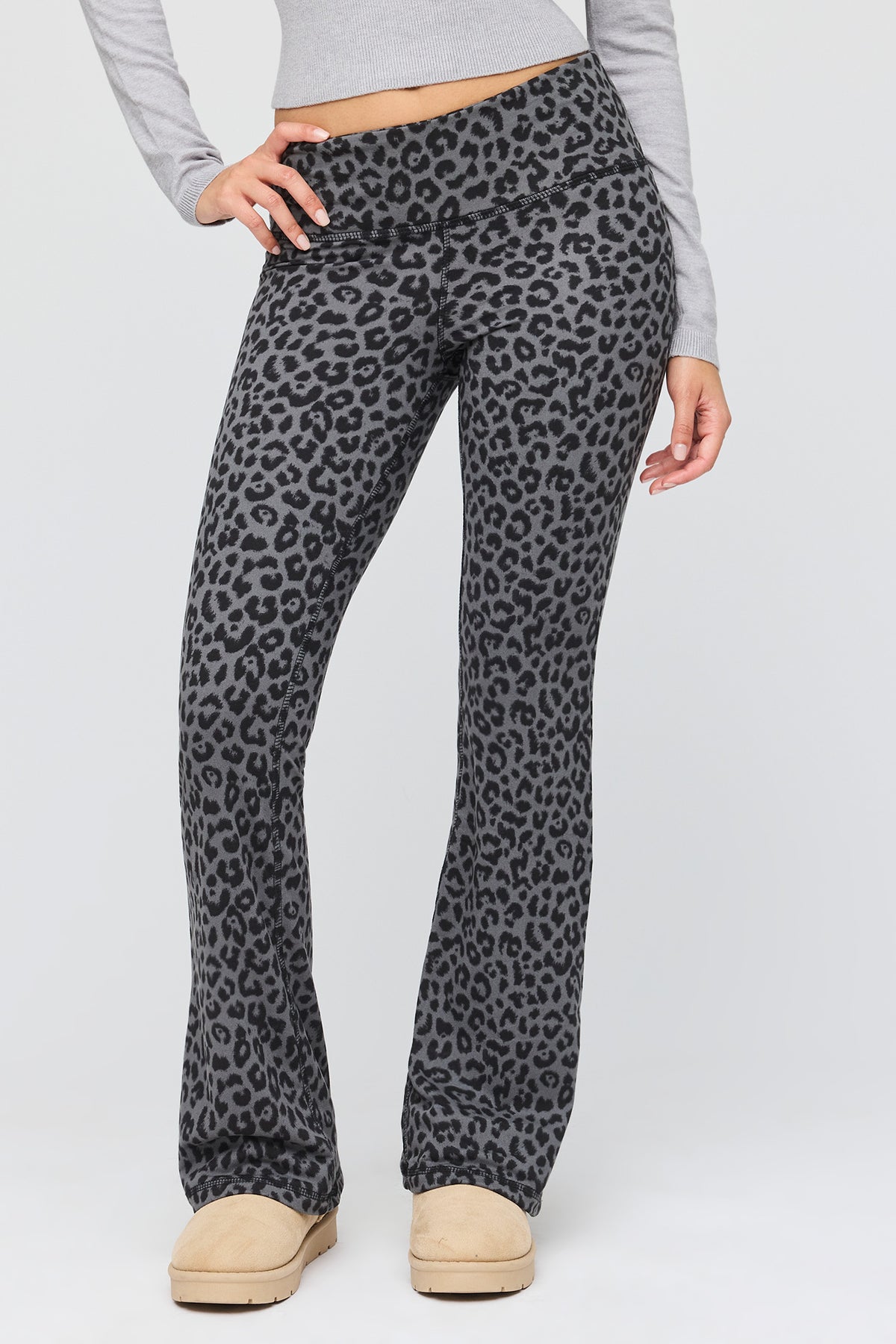 Vue alternative 2. Legging à jambe évasée doublé d emolleton