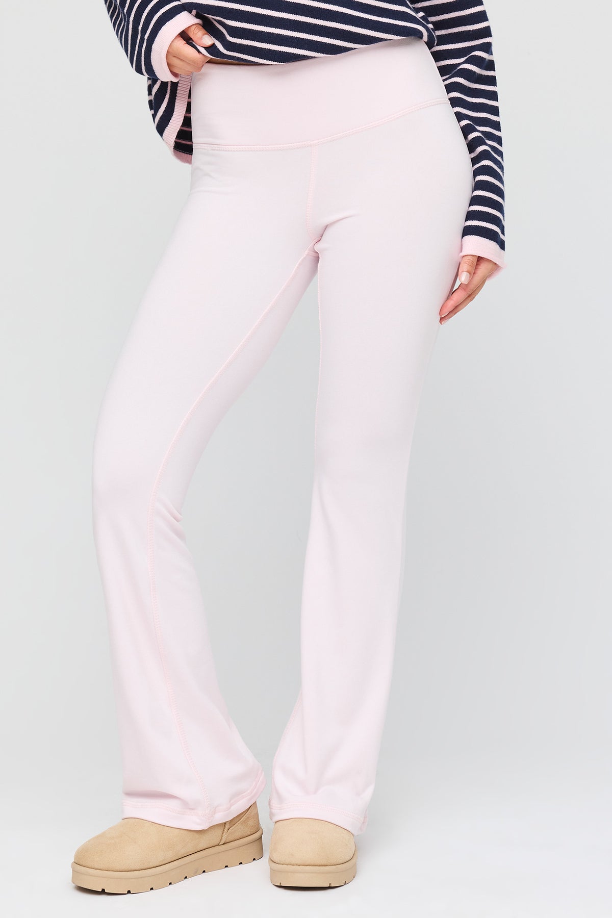 Vue alternative 2. Legging à jambe évasée doublé d emolleton