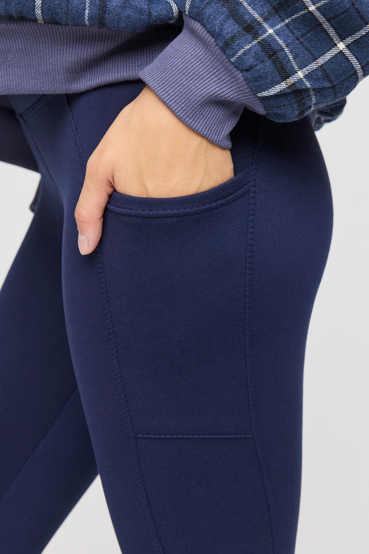 Alt View 4. Active Heat Tech Fleece Lined Flare Legging - Navy