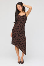 Robe midi asymétrique fleurie en filet