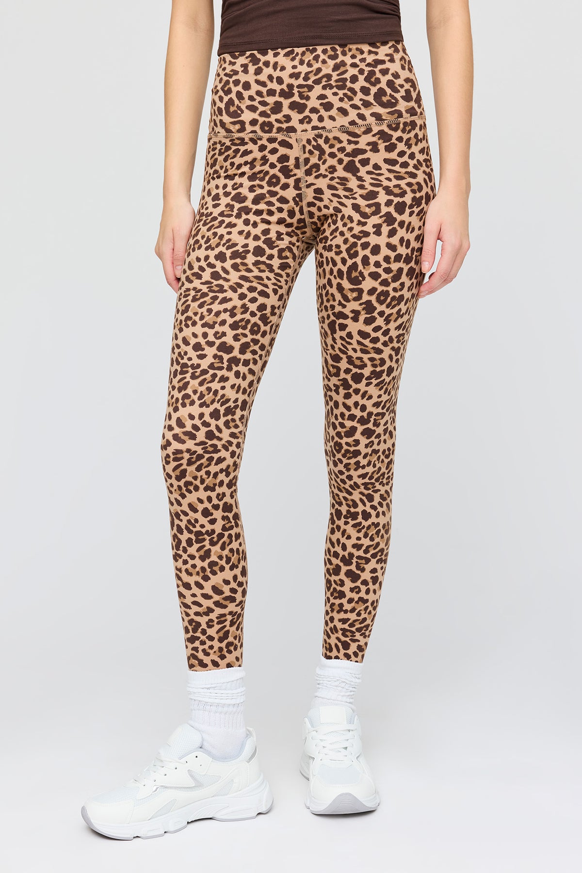 Alt View 2. Active Legging - Leopard
