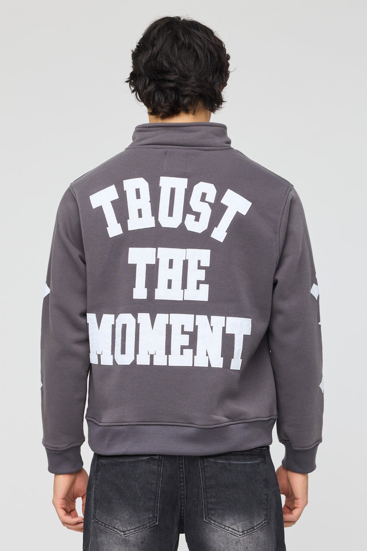 Alt View 2. Patch Quarter Zip Fleece Sweatshirt - Dark Grey