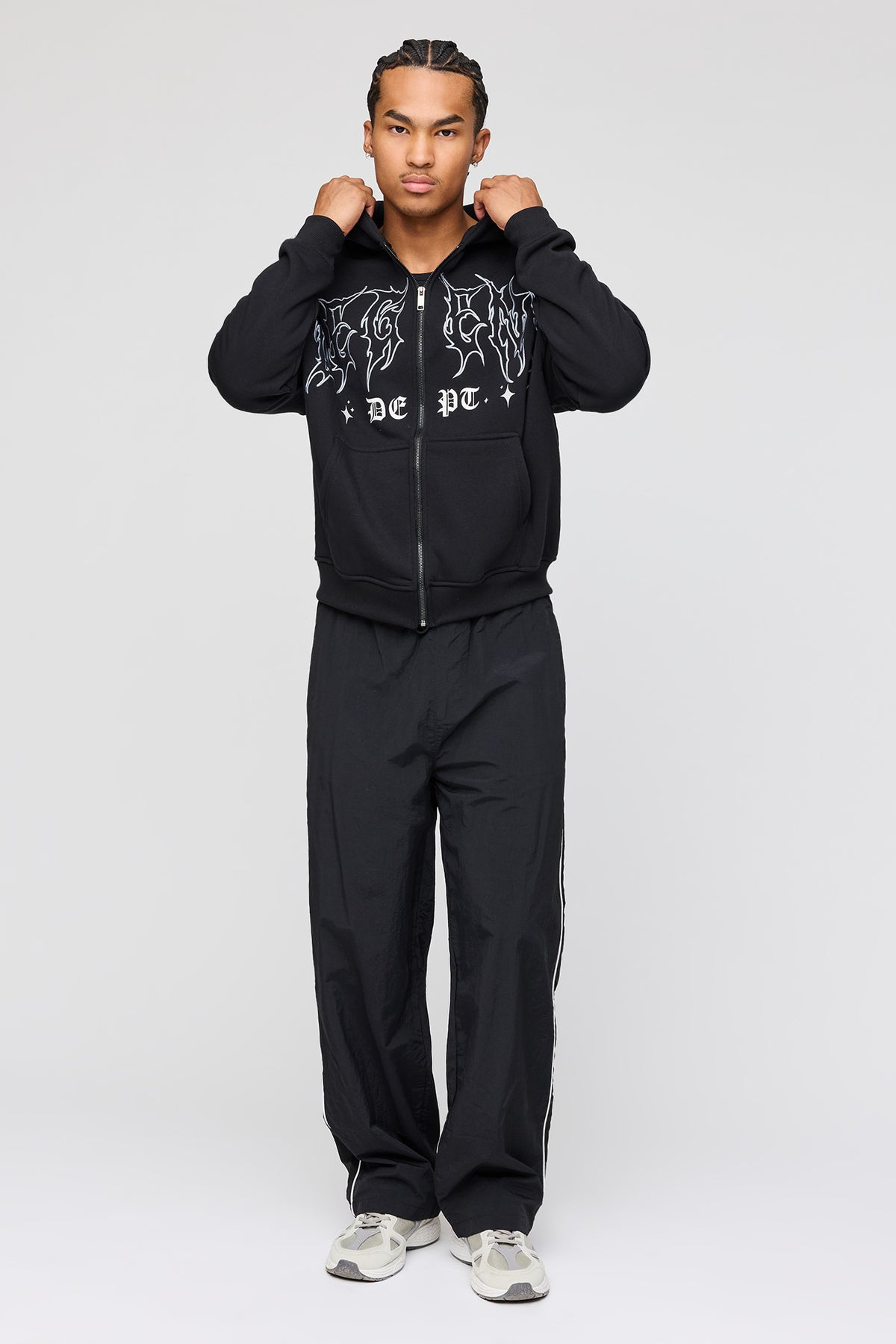 Alt View 3. Gothic Graphic Zip Fleece Hoodie - Black