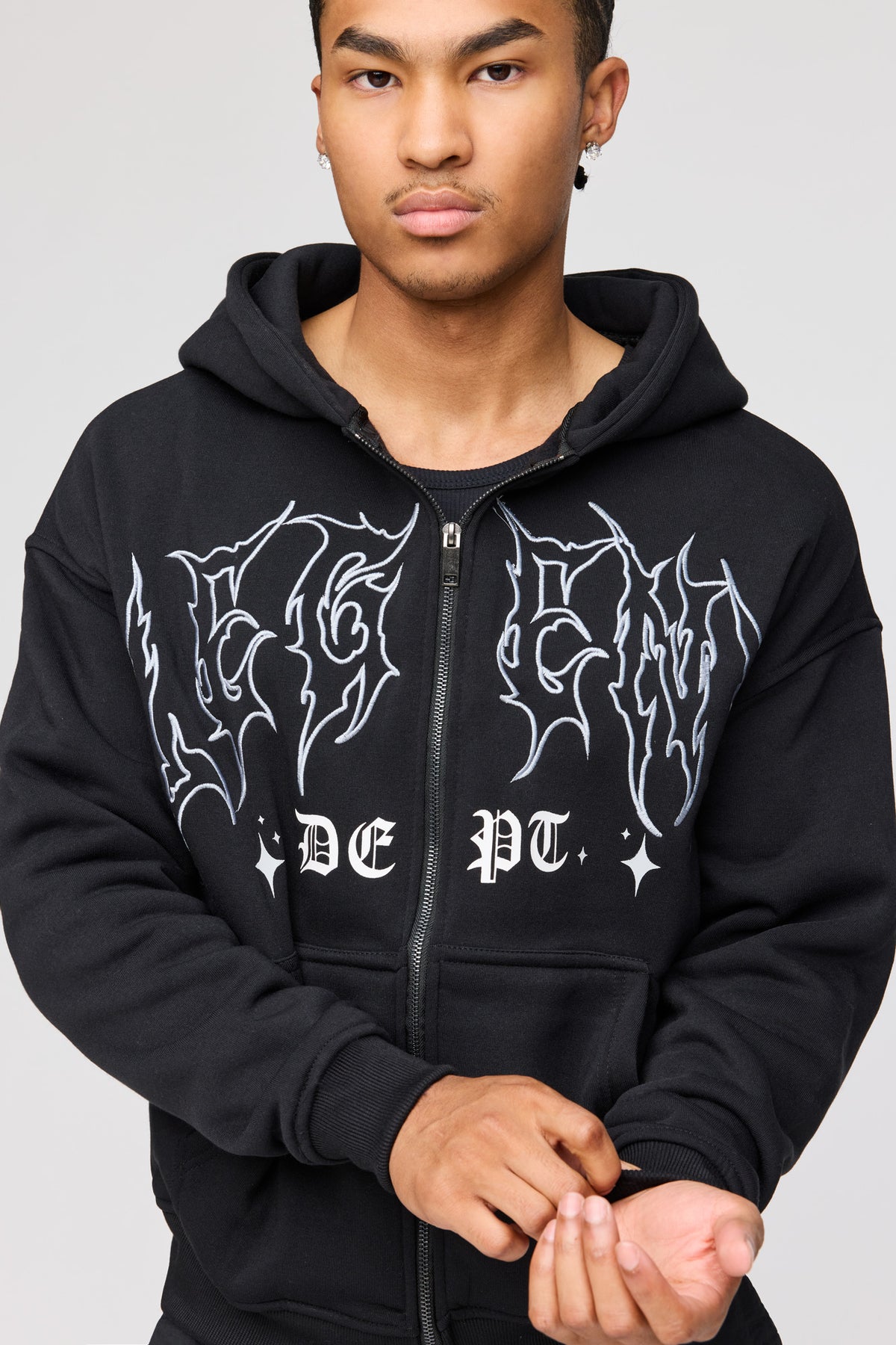 Alt View 4. Gothic Graphic Zip Fleece Hoodie - Black