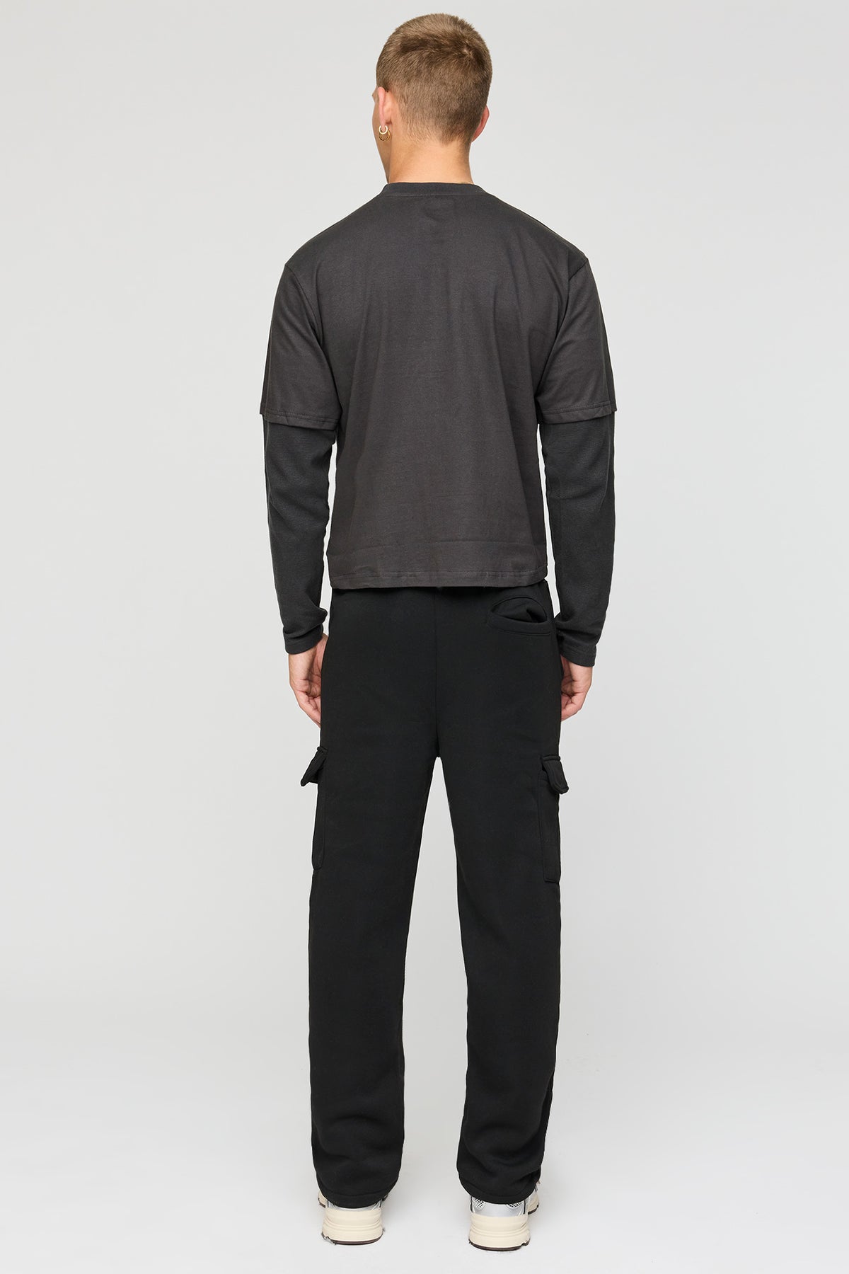 Alt View 3. Fleece Cargo Sweatpant - Black
